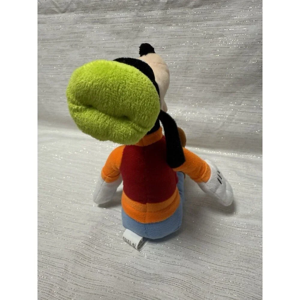 Disney Small Classic Goofy Plush 12in Disney Just Play LLC 12in